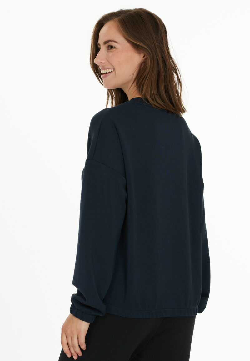 ENDURANCE Timmia W Crew Neck - Image 3