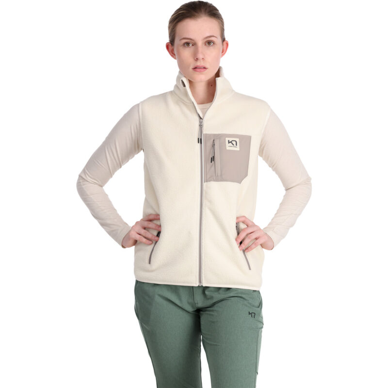 KARI TRAA RTHE VEST