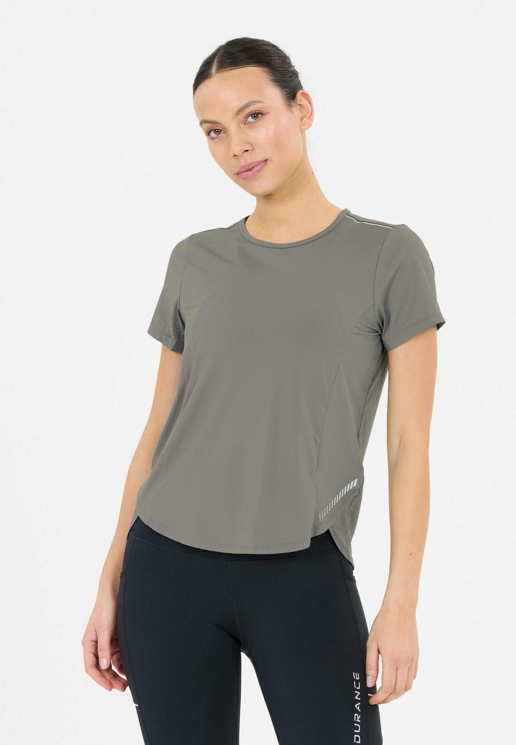 ENDURANCE Barrbara W S/S Tee